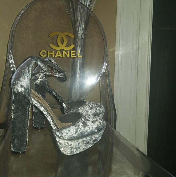 Stunning suedepumps - Picture 2 of 7